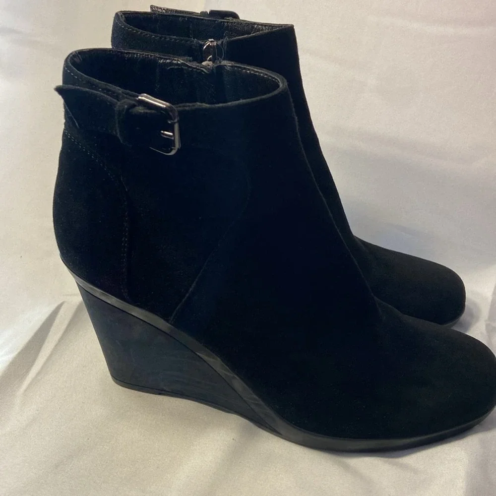 Aquatalia Suede‎ Wedge Bootie.